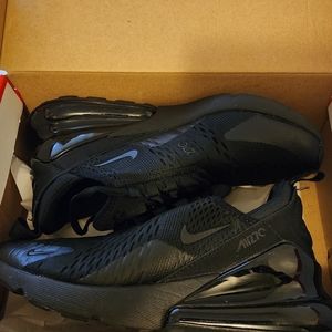 Nike 270 shoes black boys 6.5